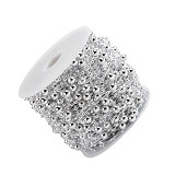 Perličky plastové 3 - 8 mm na silonu - stříbrné 3 m