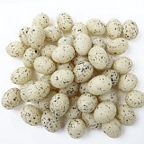 Plastová vajíčka kropenatá 2,5 cm - 1 ks