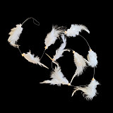 Peří bílé na drátku - girlanda 70 cm