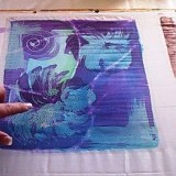 HEDVÁBÍ: Vosková batika na hedvábí